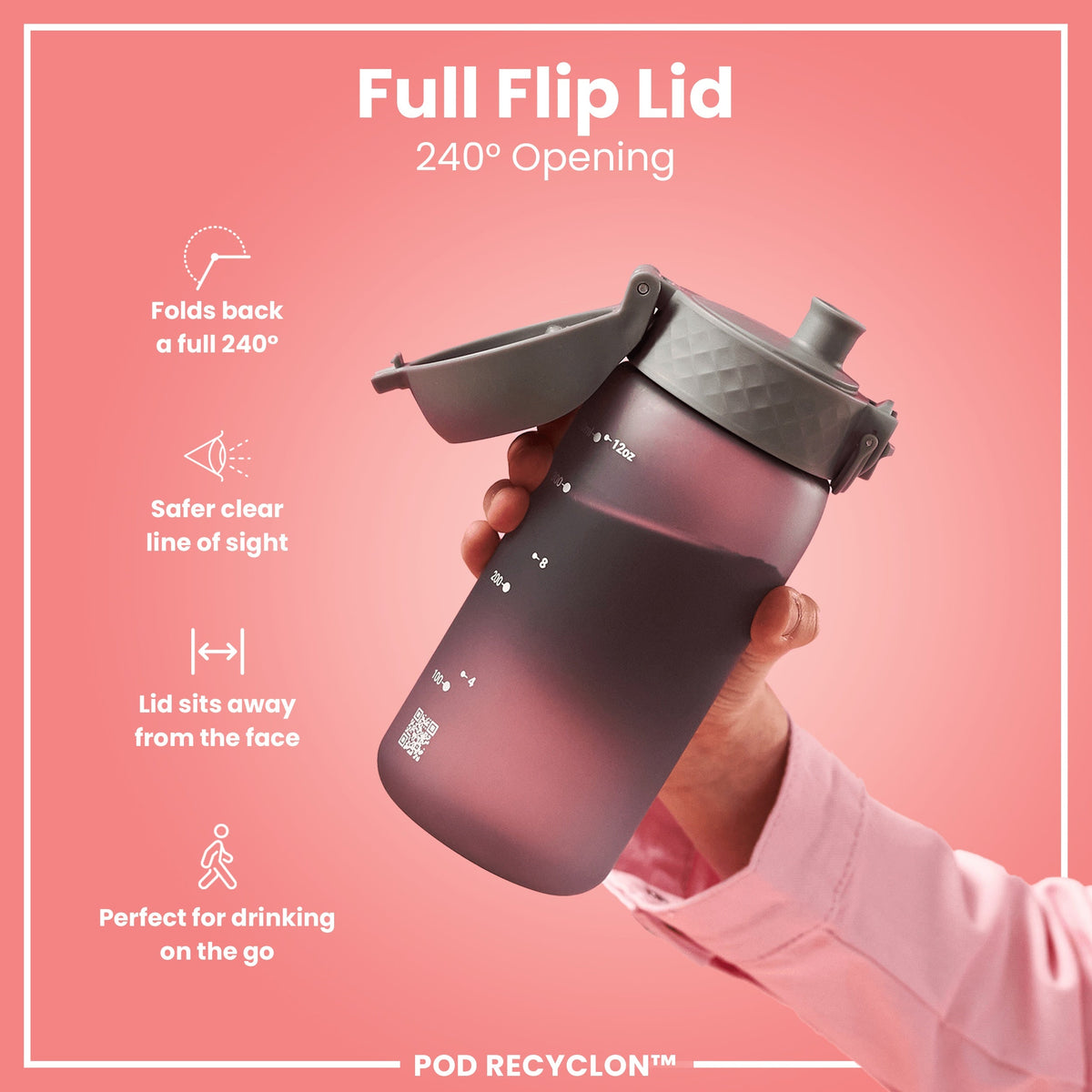 A dark-pink water bottle with a grey lid is held. The lid is open, showing a full 240° opening. The background is a light pink. POD RECYCLON™ is visible on the bottle.